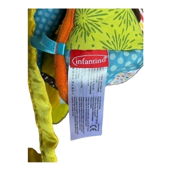 Infantino lovey with turtle rattle satin trim teething corner - Picture 3 of 9